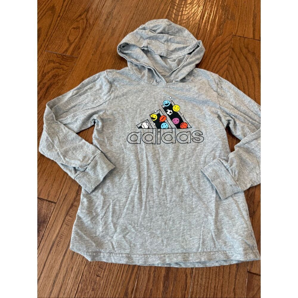 Adidas size 6 boys shirt and short bundle - Picture 7 of 8